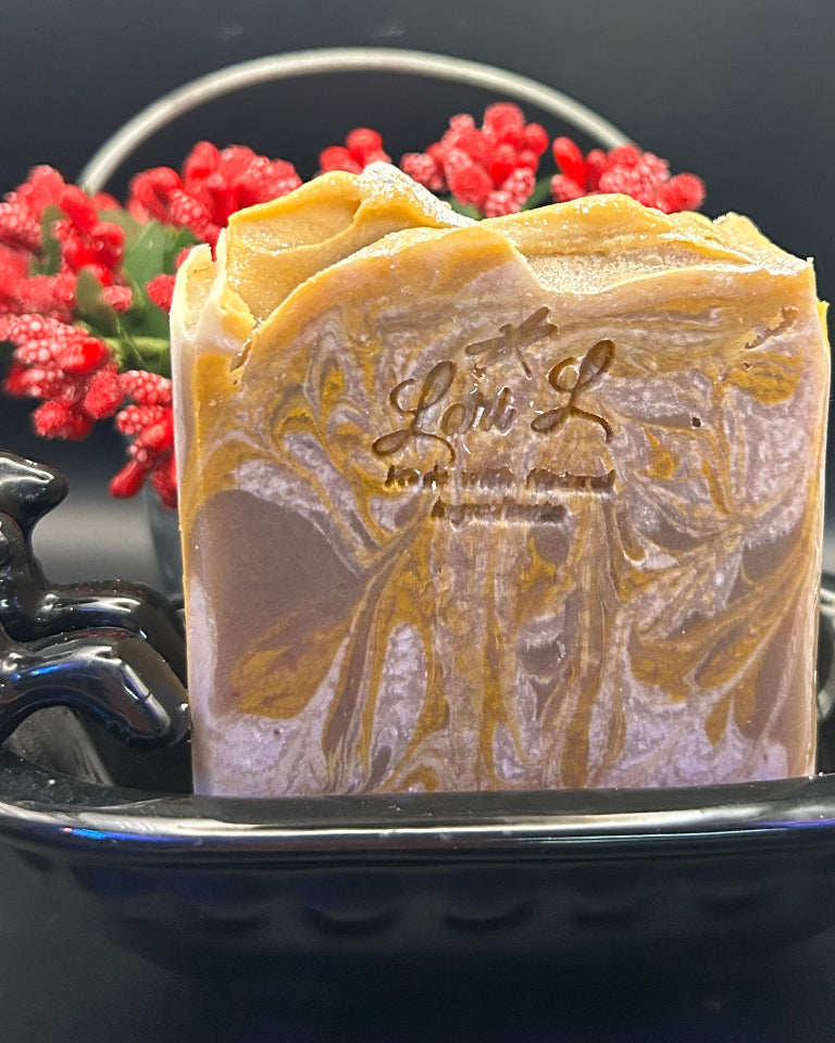 The combination of Dead Sea Clay and Kefir creates a moisturizing and creamy soap that is excellent for various skin types.