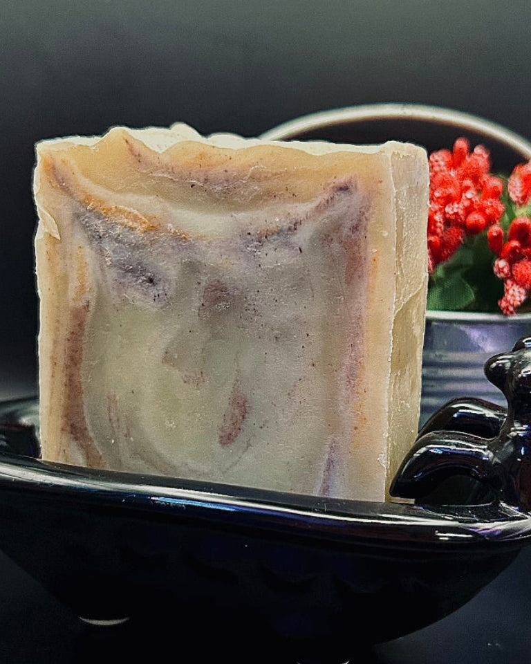 Rediscover what it truly means to nourish your skin, naturally.